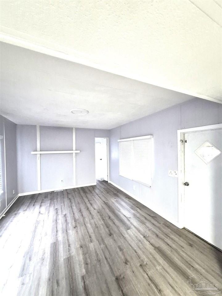 5472 Dover Ave - Photo 2 of 10