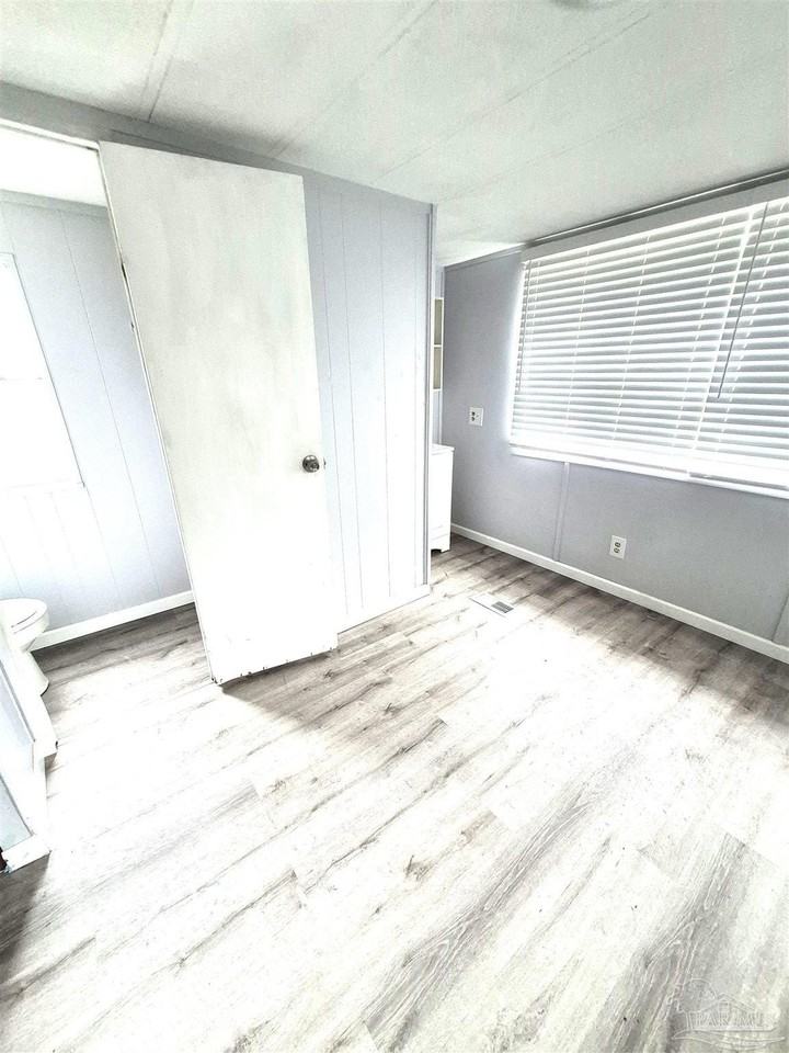 5472 Dover Ave - Photo 7 of 10