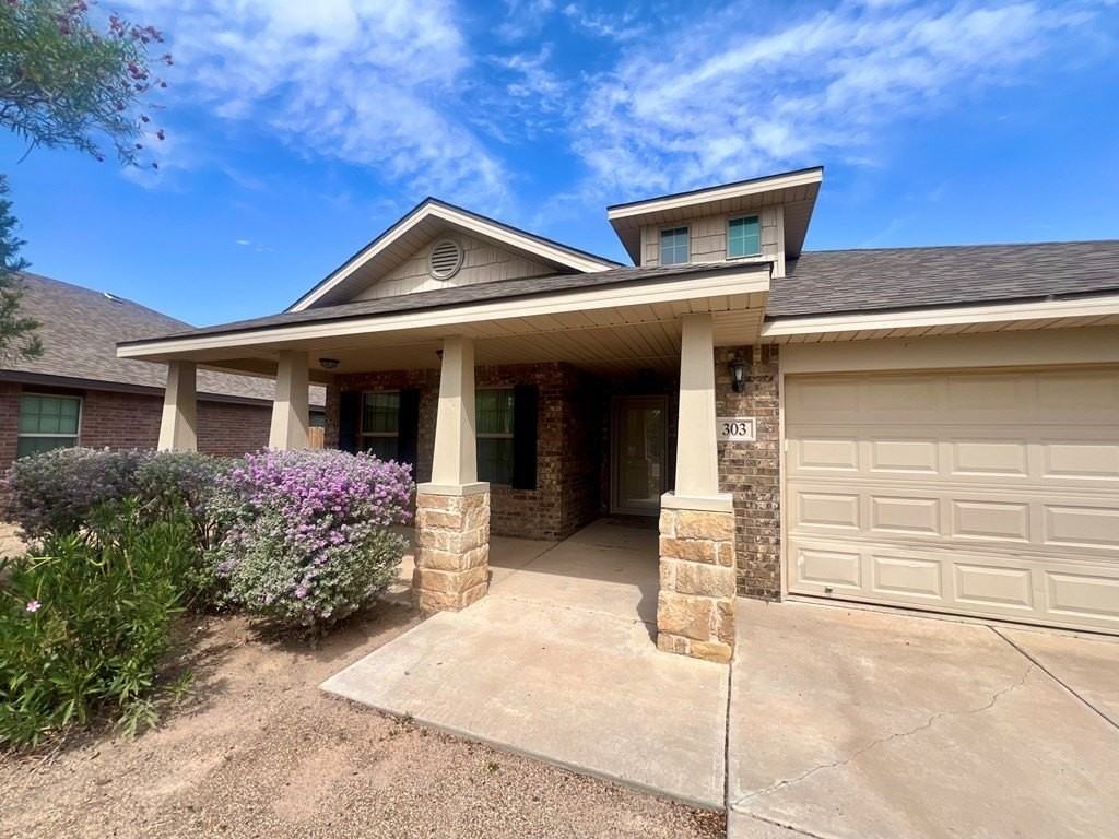 303 Koufax Ct - Photo 2 of 19