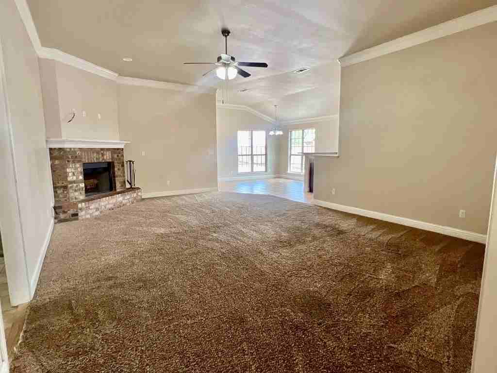 303 Koufax Ct - Photo 3 of 19