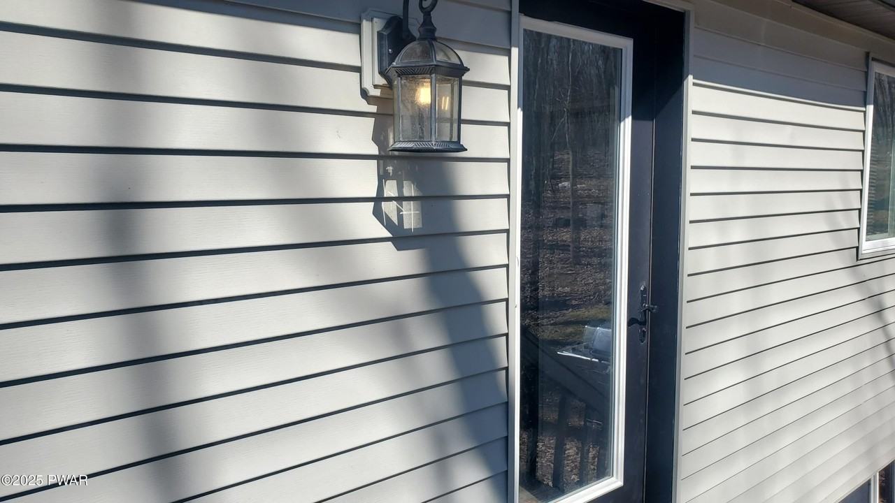 313 Forest Dr - Photo 2 of 33