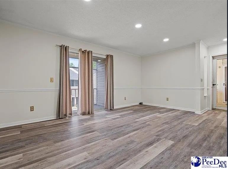 701 Coventry Ln - Photo 3 of 29