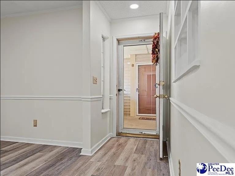701 Coventry Ln - Photo 4 of 29
