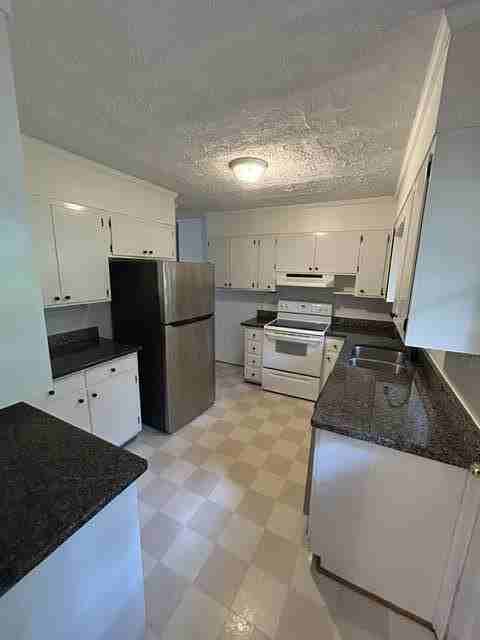2300 Oakland Dr Nw - Photo 5 of 13