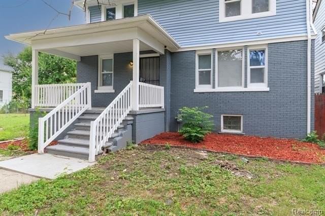 120 Woodland St - Photo 3 of 50