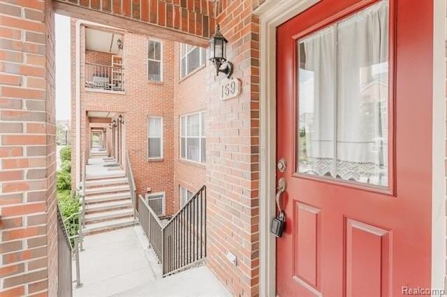 159 Allenhurst Ave - Photo 5 of 32
