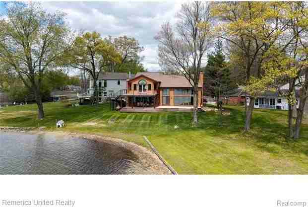 4533 Horseshoe Dr - Photo 2 of 31