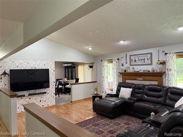 23001 Watt Dr - Photo 7 of 50