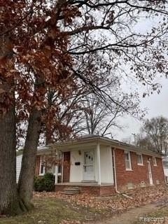 600 S Minerva Ave