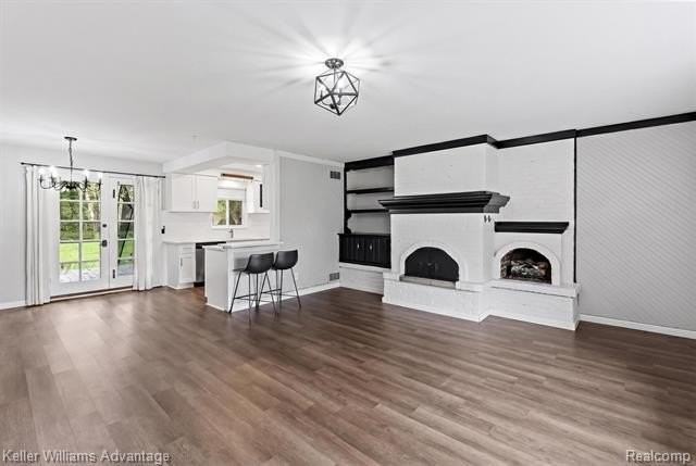 2479 Ivanhoe Dr - Photo 2 of 19