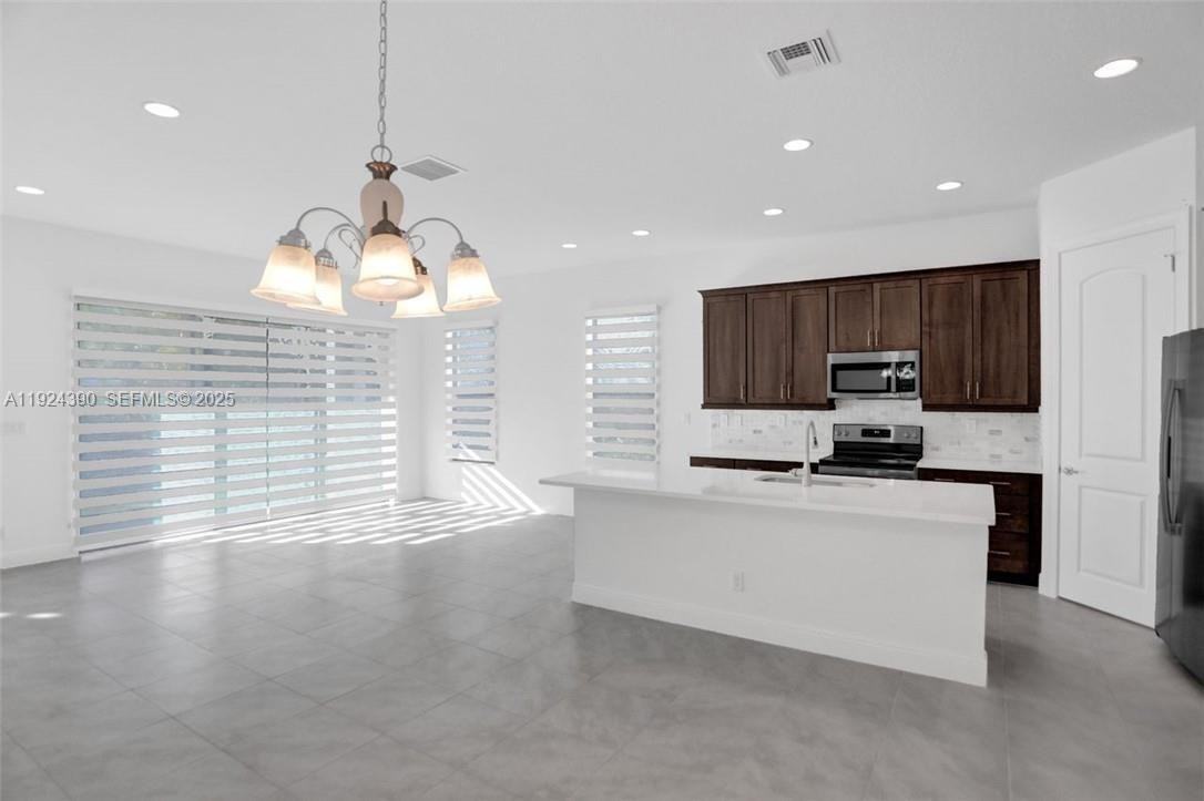 Nw 39th Ct - Photo 5 of 6