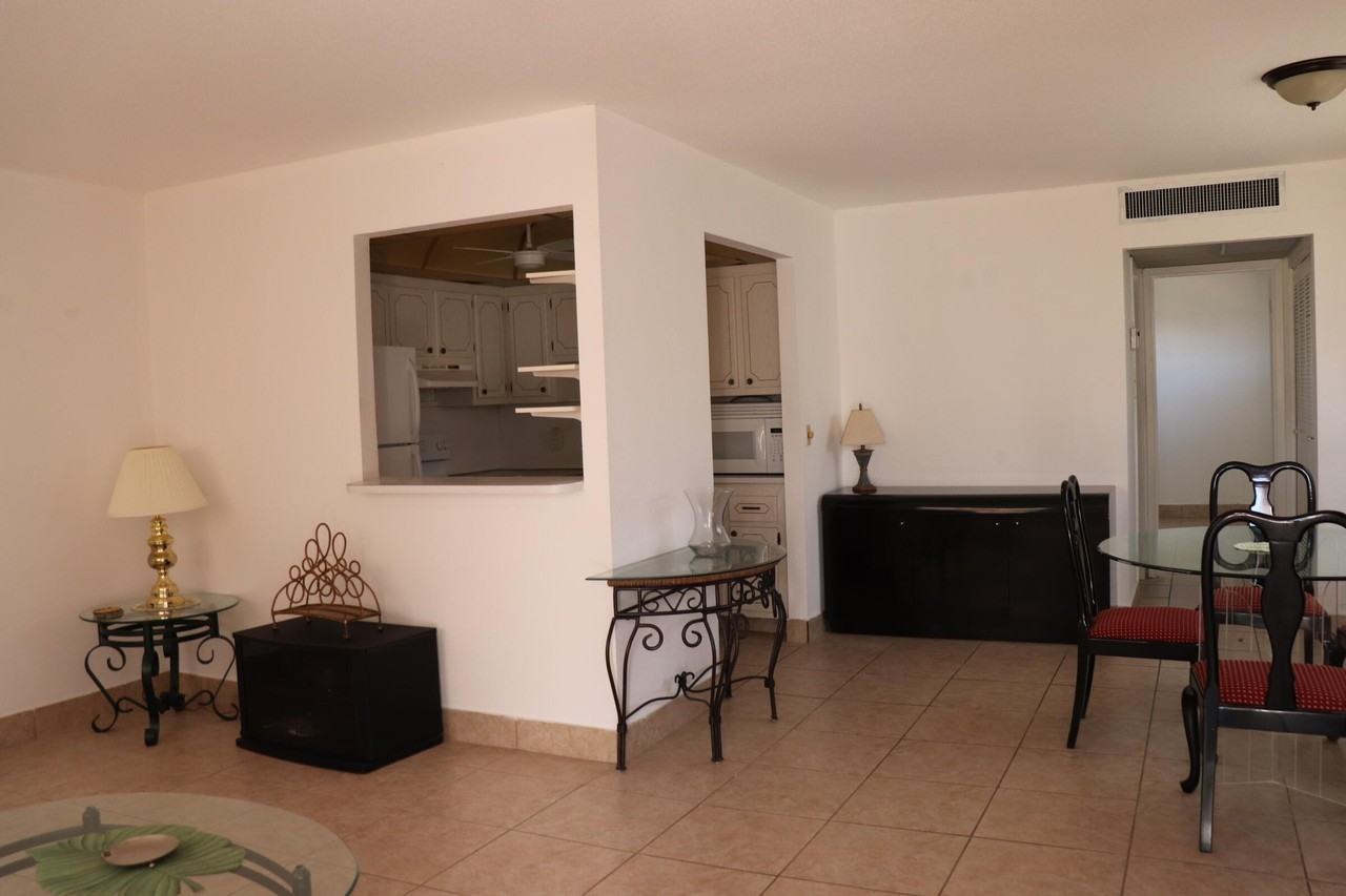 39 Valencia Ter - Photo 4 of 17
