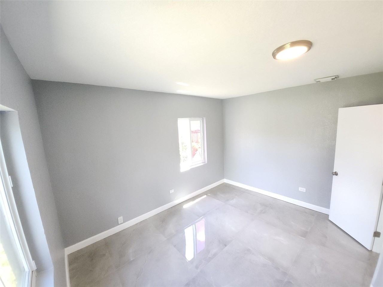 1766 Ne 181st St - Photo 5 of 16