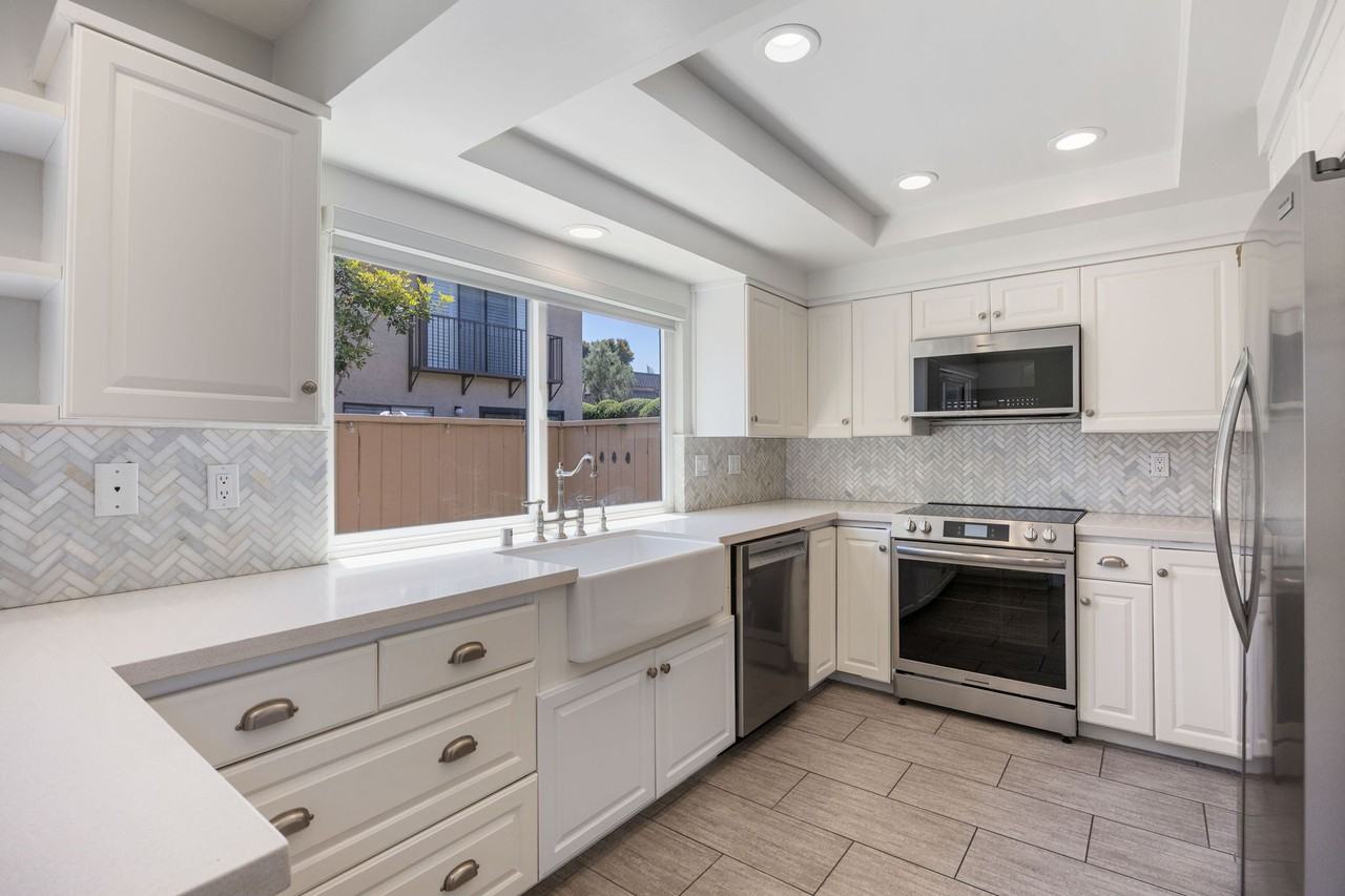 806 S Sierra Ave #1 - Photo 6 of 50