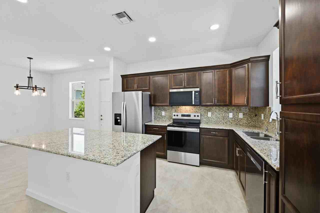 4356 Brookgreen Sq - Photo 4 of 42