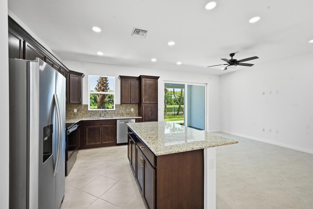4356 Brookgreen Sq - Photo 6 of 42