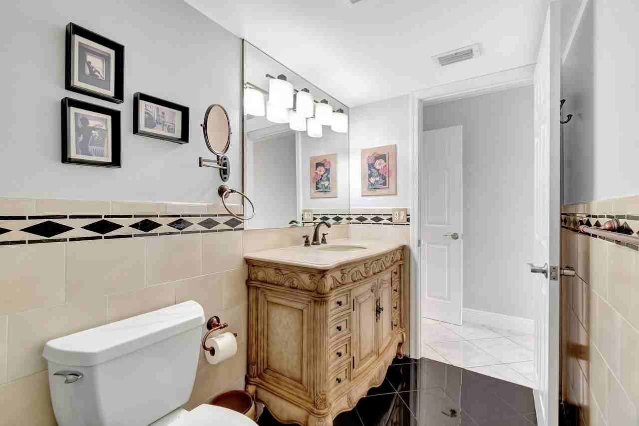 14823 Cumberland Dr #202 - Photo 7 of 35