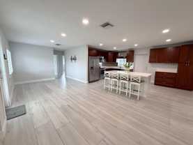 320 Ne 60th St - Photo 1 of 1
