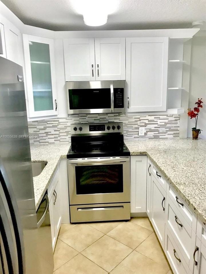 86 Mansfield C - Photo 4 of 29