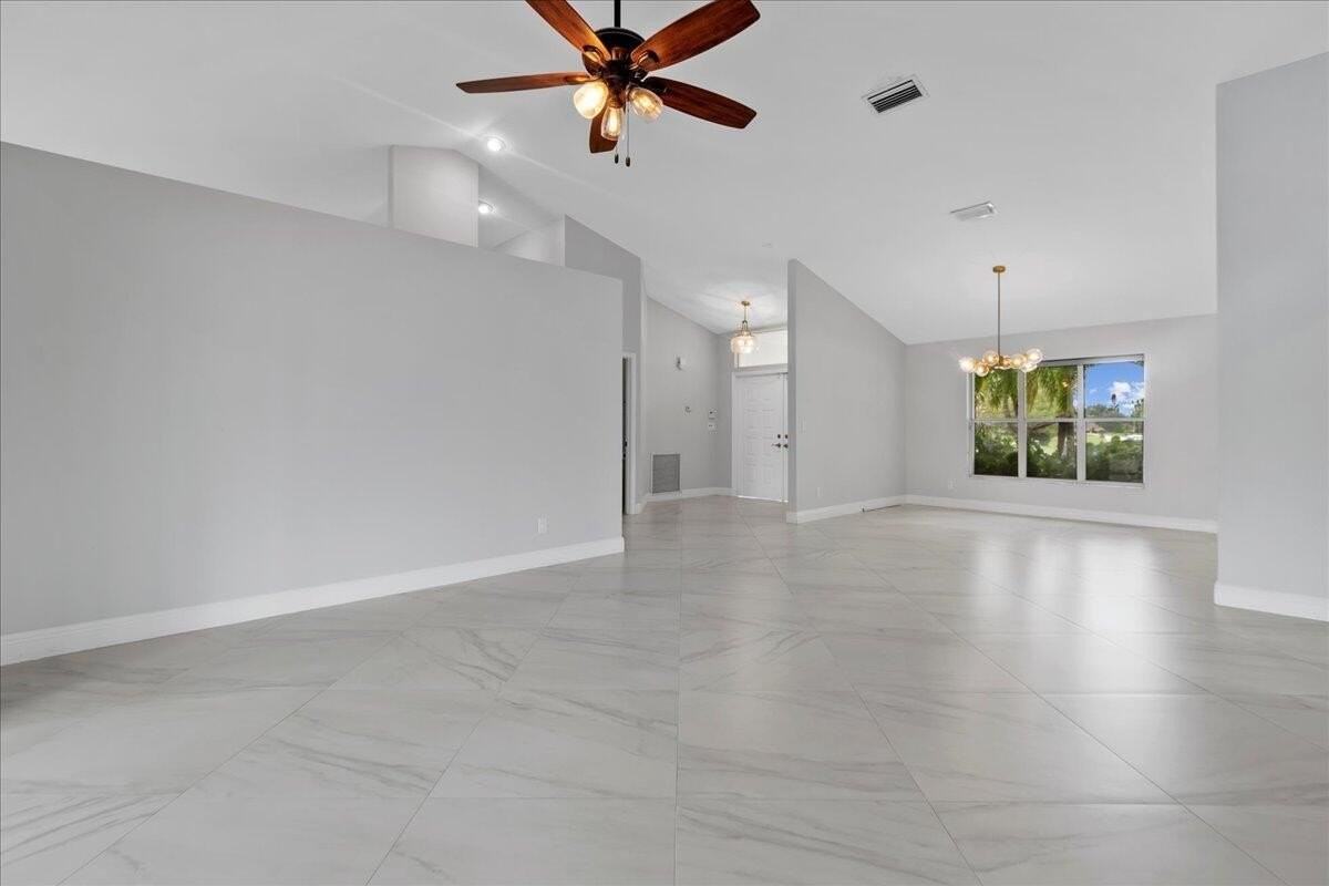 15575 Woodmar Ct - Photo 6 of 40