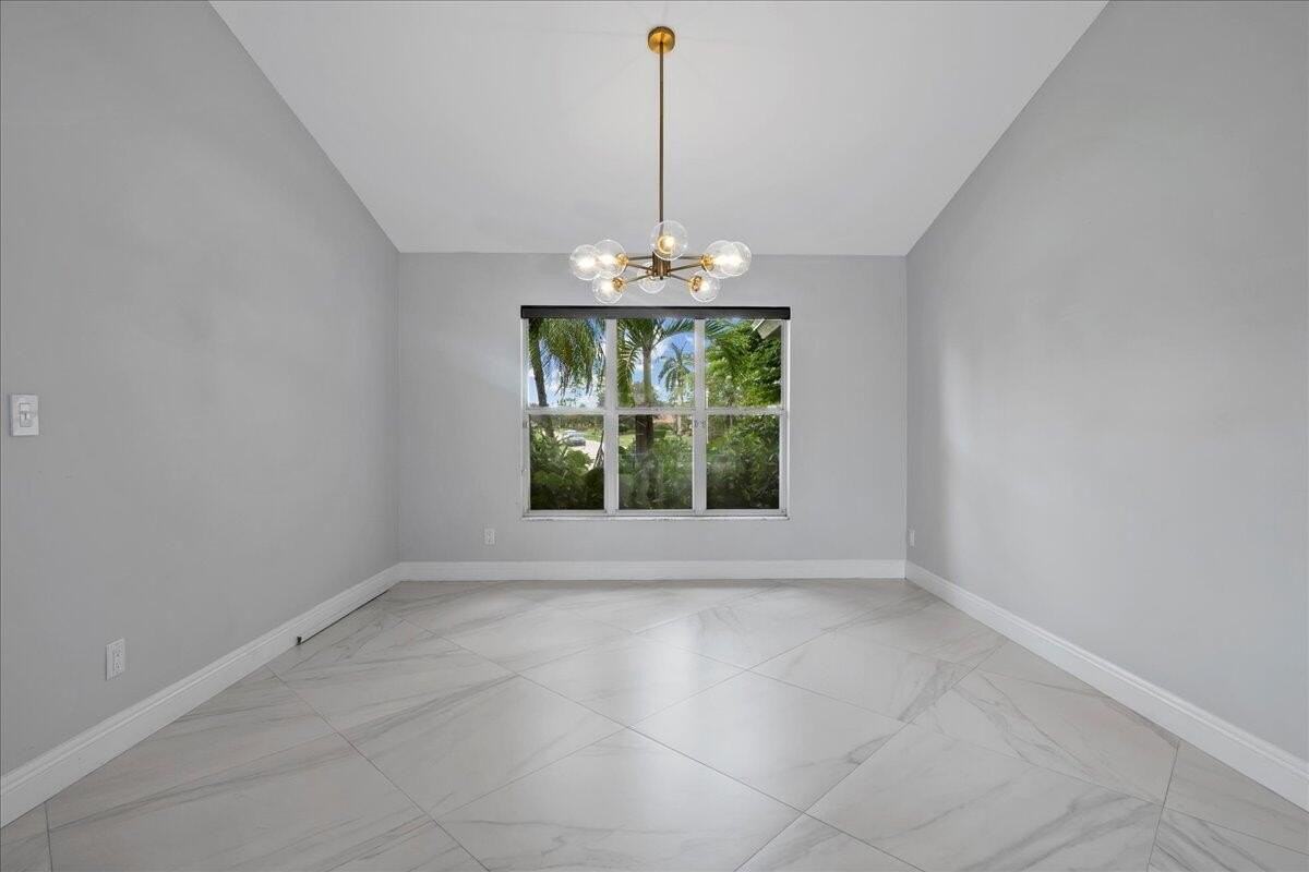 15575 Woodmar Ct - Photo 7 of 40