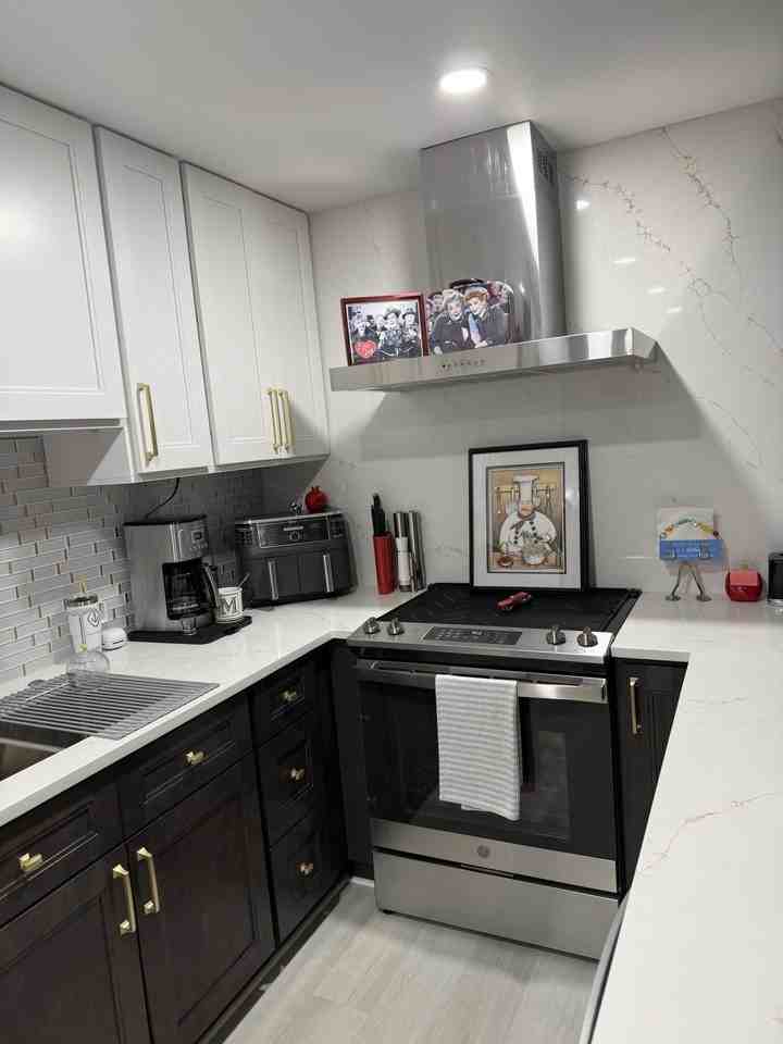 1066 Ainslie D #1066 - Photo 2 of 28