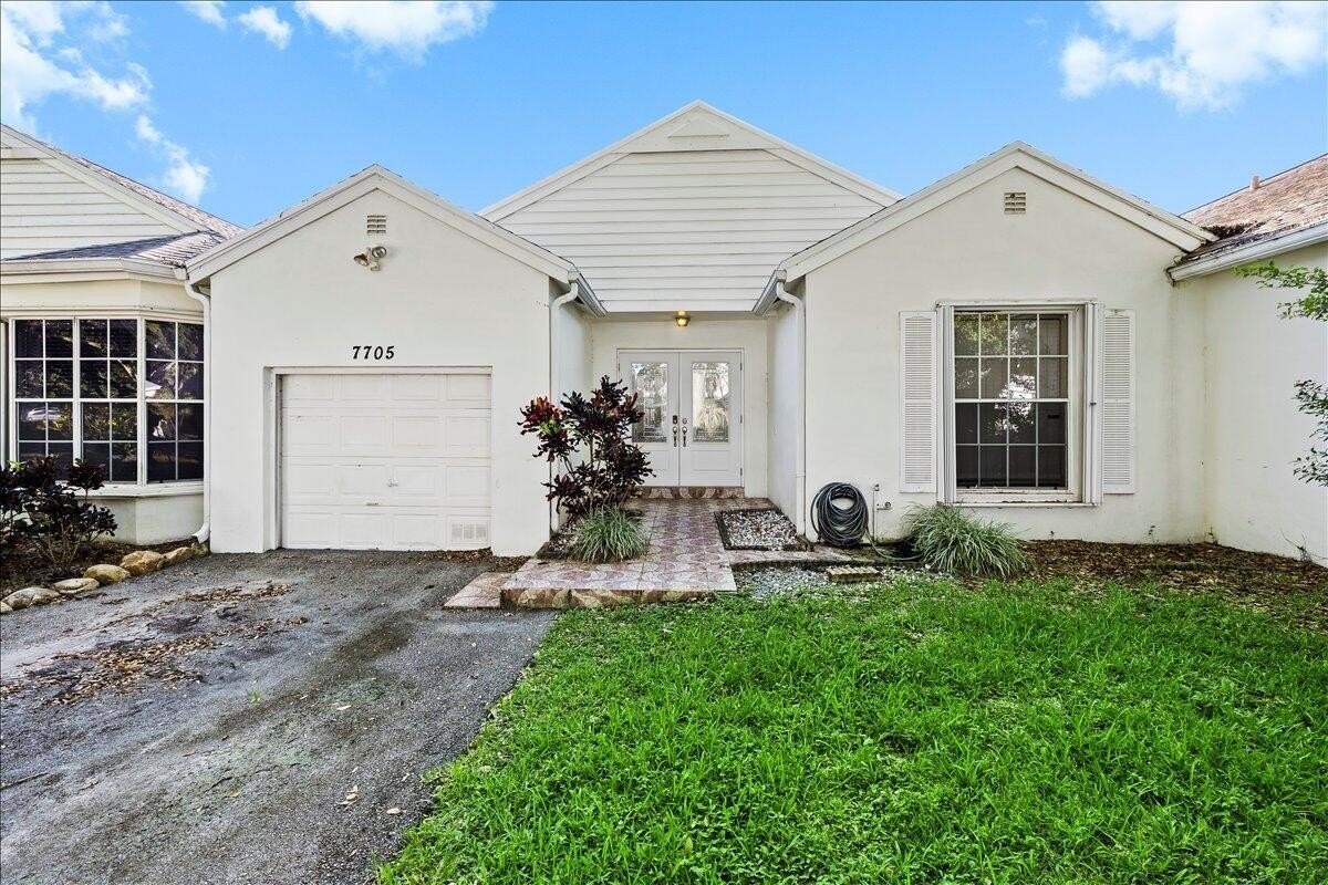 7705 Forest Green Ln - Photo 2 of 24