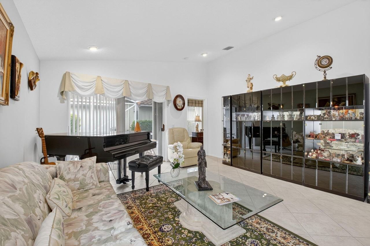 7470 Chorale Rd - Photo 5 of 50