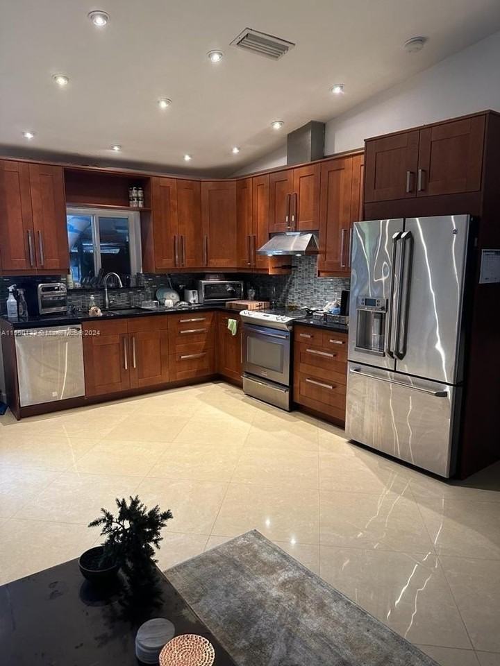 4920 Sw 27th Ave - Photo 4 of 27