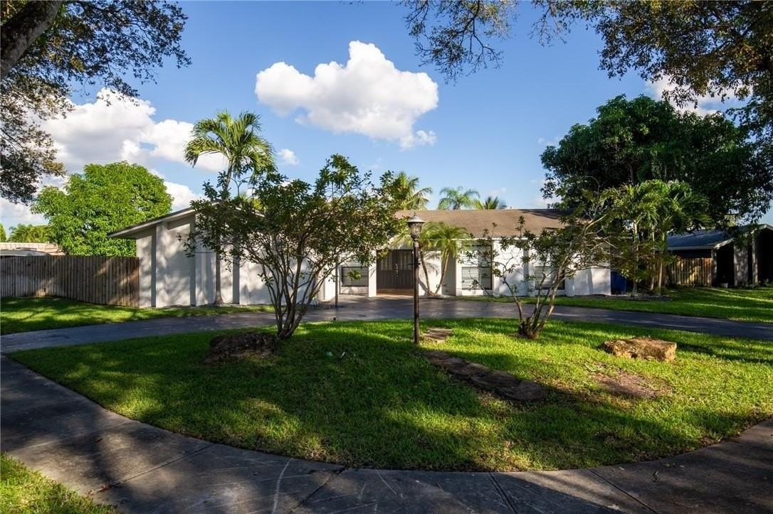 5100 Sw 104th Ave - Photo 2 of 42