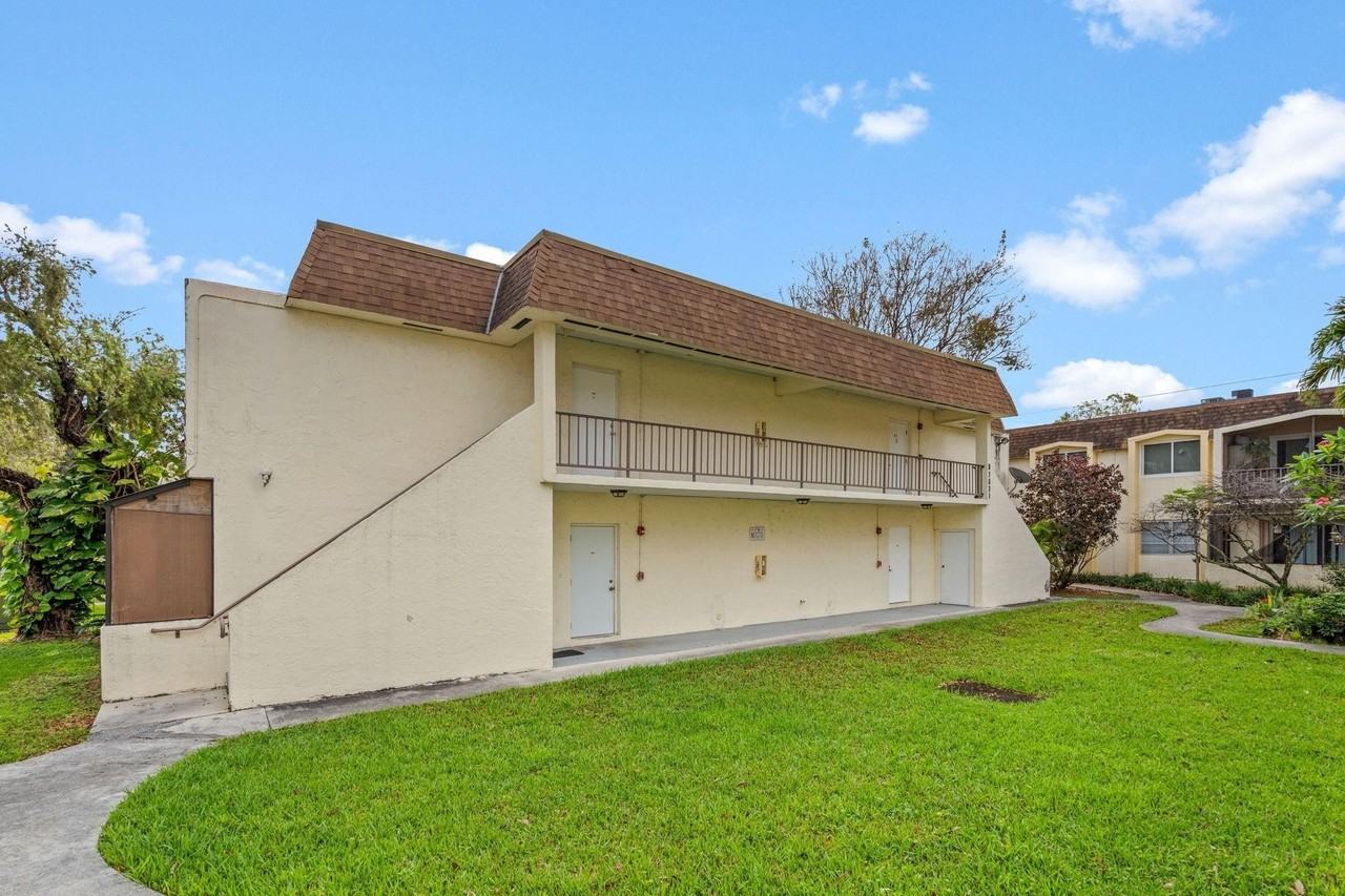 7831 Sw 56th St #112B - Photo 4 of 28