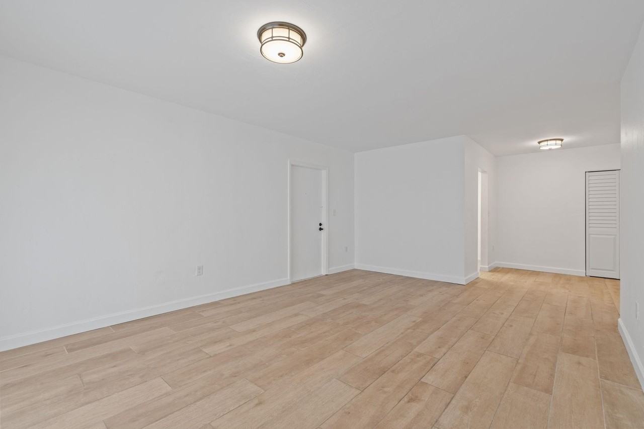 7831 Sw 56th St #112B - Photo 7 of 28