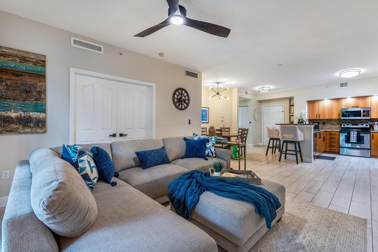 255 Ne 3rd Ave #2212 - Photo 4 of 42