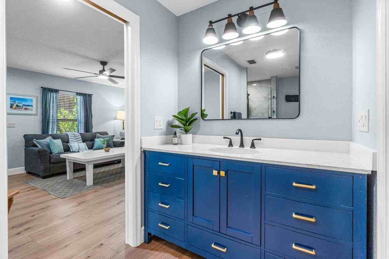 3303 Custer Ave - Photo 5 of 27