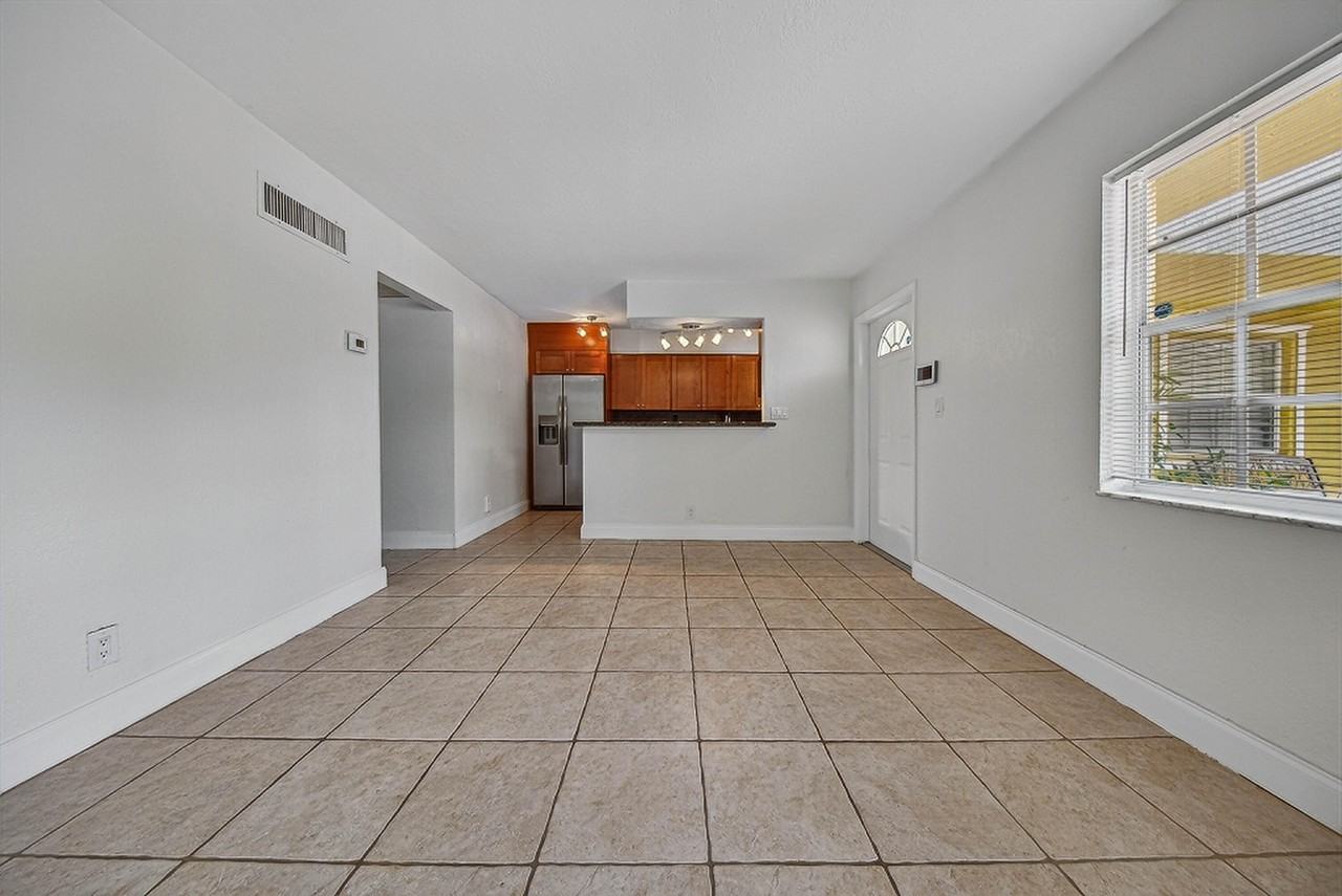51 Ne 24th St #4 - Photo 5 of 27