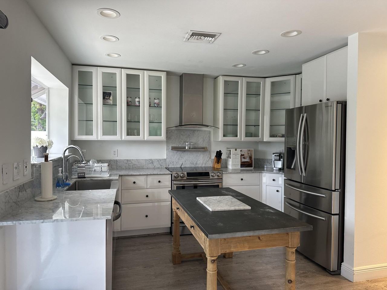 2162 Nw 52nd St - Photo 5 of 32