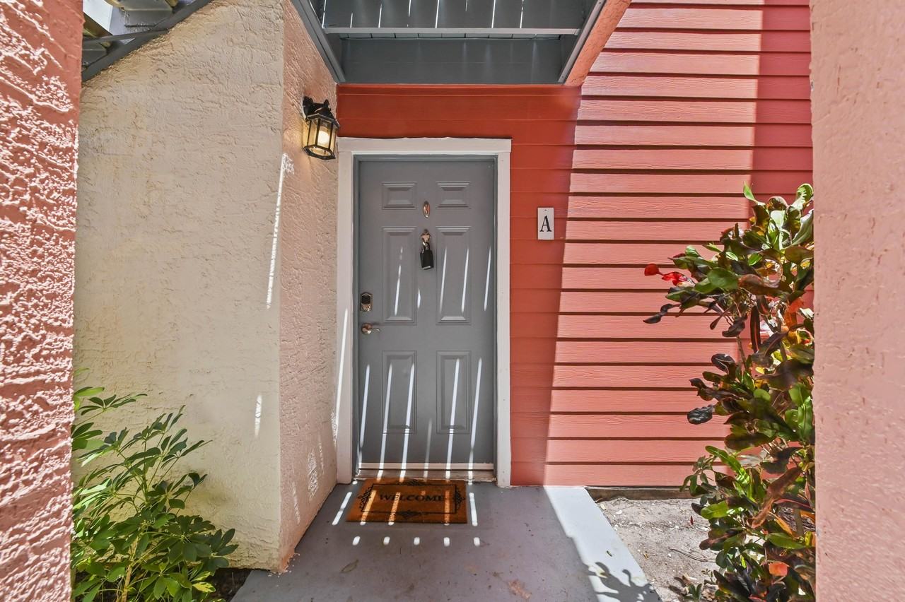 1055 Crystal Way #A - Photo 4 of 28
