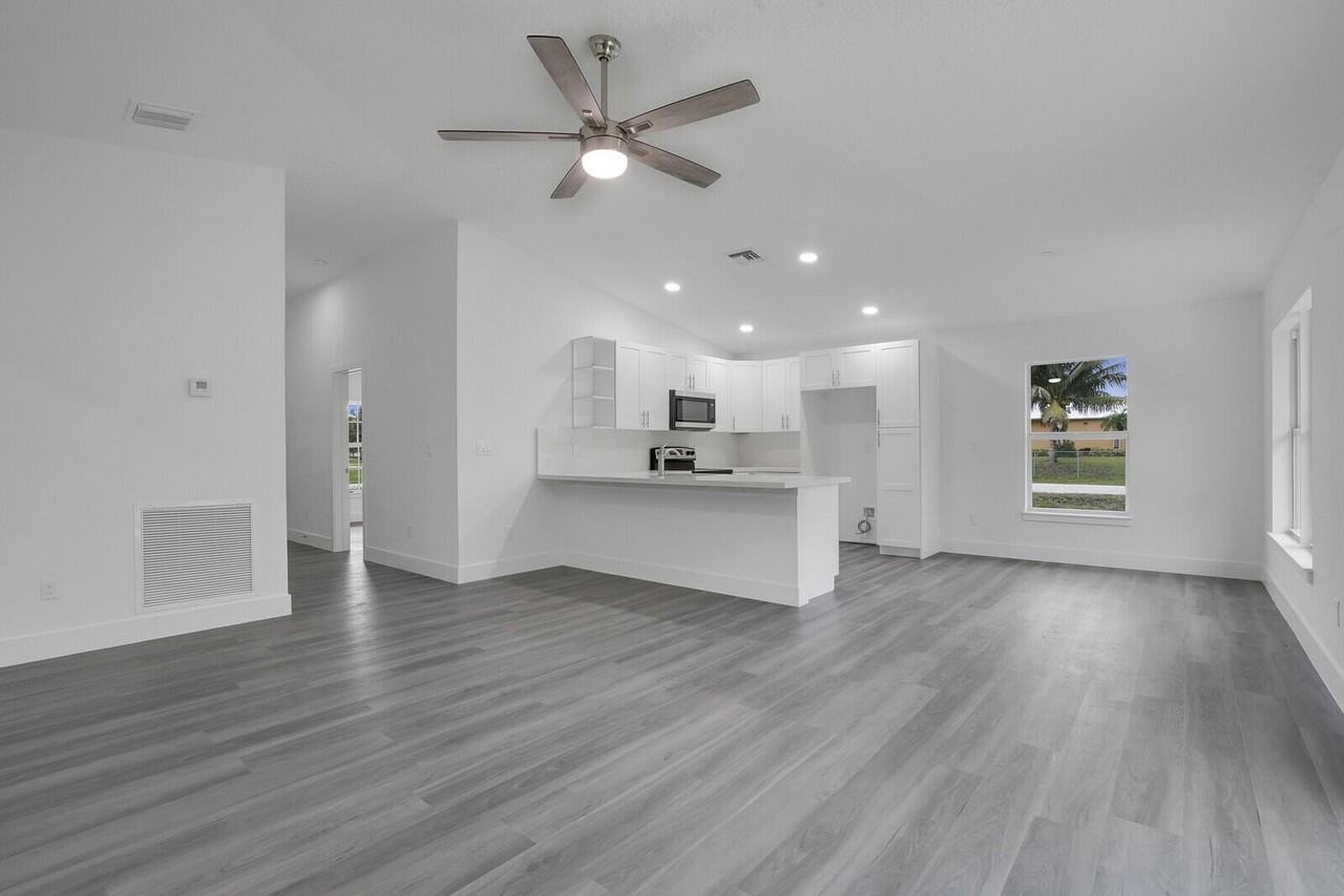 8003 Hibiscus Rd - Photo 6 of 15