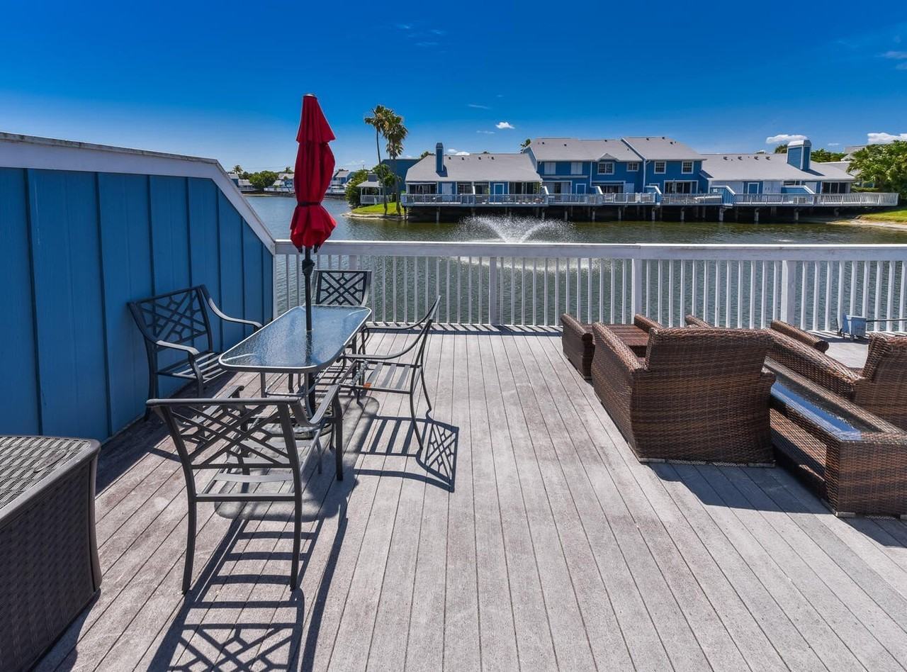 209 Ocean Dunes Circle - Photo 2 of 30