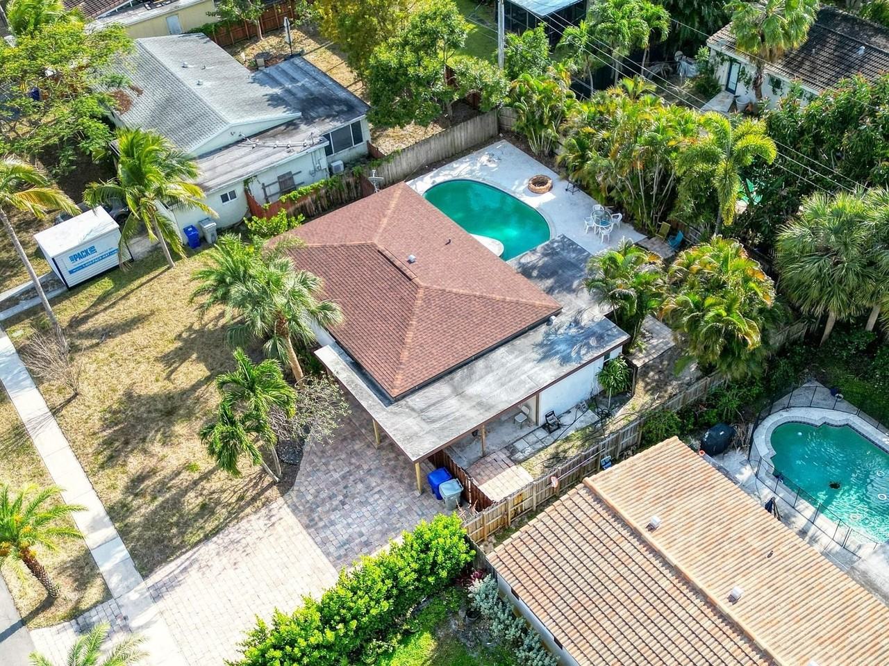 1101 Sw 1st Ave - Photo 2 of 49