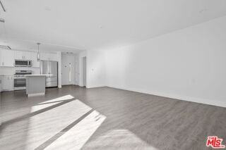 848 18th St #3 - Photo 7 of 8