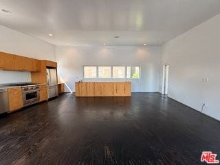1505 Linden Ct - Photo 4 of 8