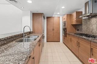 13650 Marina Pointe Dr #306 - Photo 2 of 8