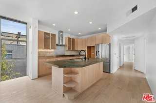 20 28th Ave #A - Photo 4 of 8