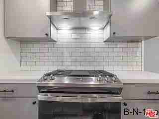 923 N Stanley Ave - Photo 4 of 8