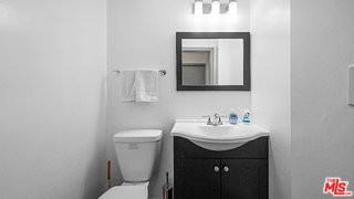 9904 Robbins Dr - Photo 2 of 8