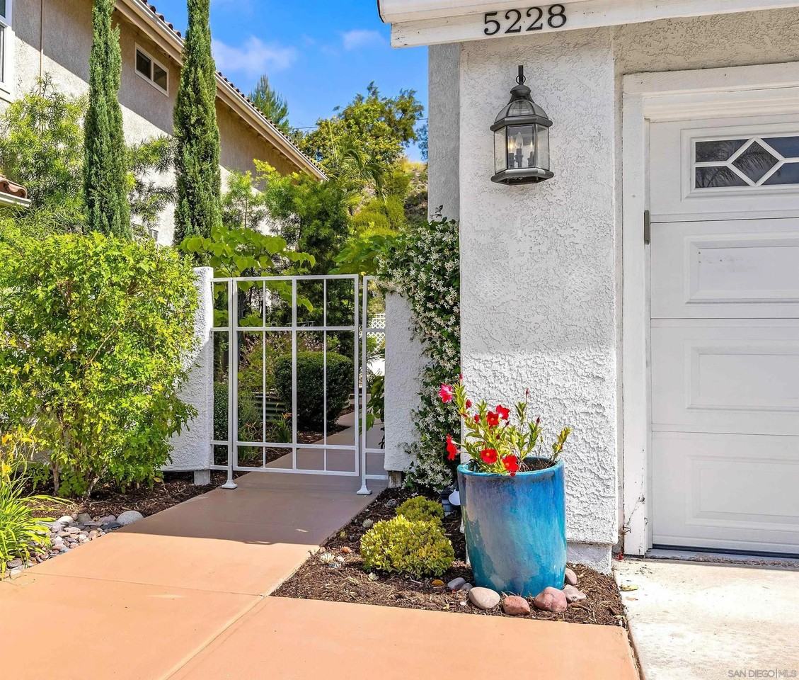 5228 Camino Playa Malaga - Photo 2 of 19