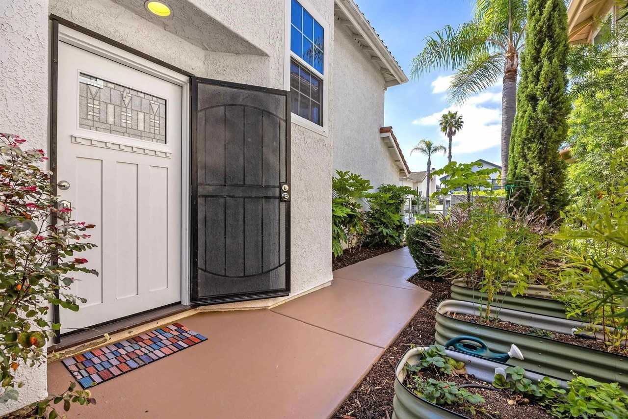 5228 Camino Playa Malaga - Photo 3 of 19