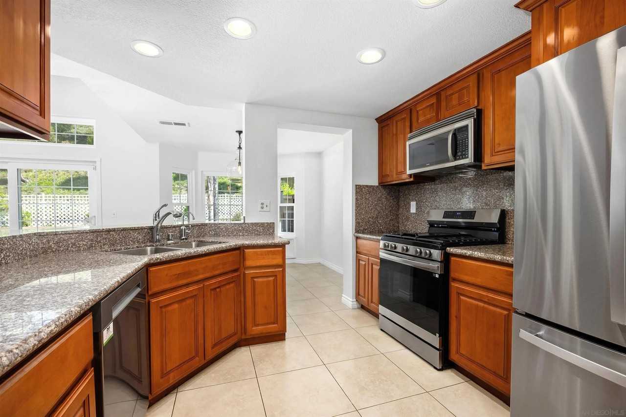 5228 Camino Playa Malaga - Photo 4 of 19
