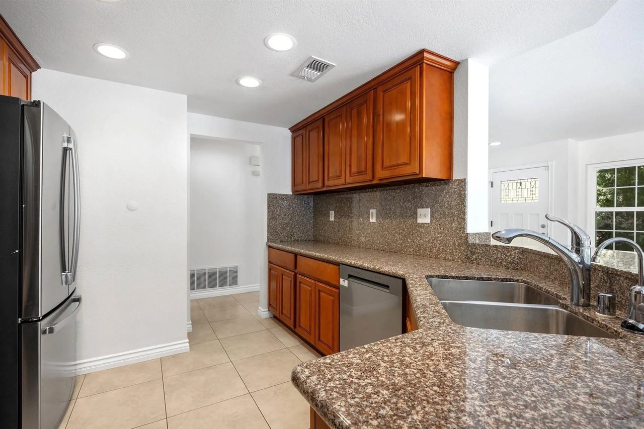 5228 Camino Playa Malaga - Photo 5 of 19